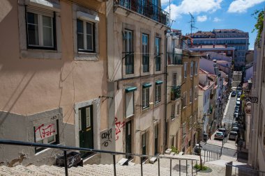 Lizbon şehir merkezindeki sarp sokaklar