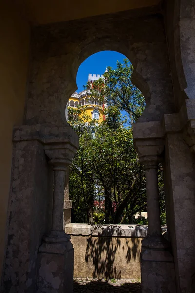 Il Palazzo Pena nel comune di Sintra in Portogallo — Foto Stock