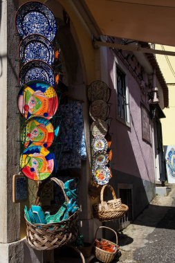 Sintra sokaklarında satılan güzel el sanatları