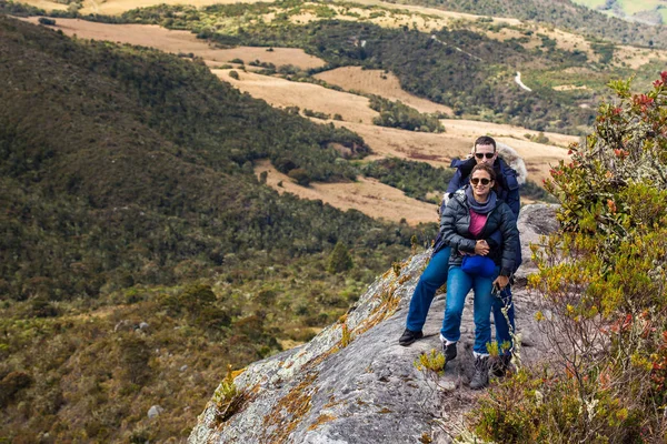 Young couple exploring nature at a beautiful paramo at the department of Cundinamarca in Colombia — Stock Photo, Image