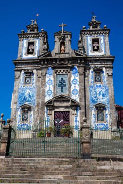 Igreja de Santo Ildefonso Portekiz 'in Porto şehrinde bir 18. yüzyıl kilisesi.