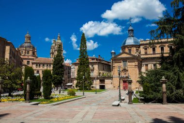 Anaya Square and the ancient buildings around it including the Anaya Palace and the Salamanca Cathedral