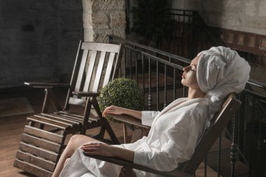 Kız Spa yordamlar sonra dinlenme