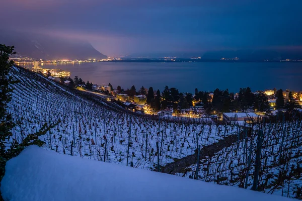 Montreux Geneva Gölü manzaralı geceleri