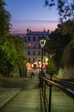 Paris Montmartre merdiven çıkma