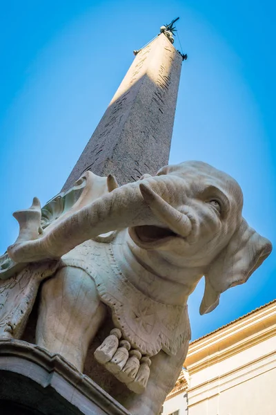 Elephant and Obelisk in Rome — Stock Photo, Image