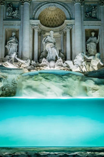 Fonte de Trevi à noite — Fotografia de Stock