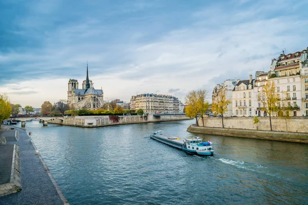 Нотр Дам Парі Поля Човен Парижі Осінній — стокове фото