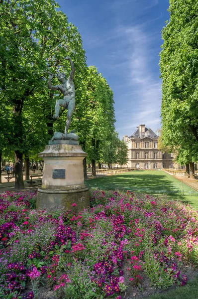 Senat gebouw in Parijs — Stockfoto