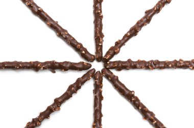 Beyaz zemin üzerine Çikolata dolgulu bisküvi sopa