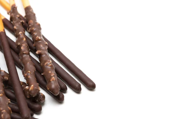 Biskuit Berisi Cokelat Sticks di Latar Belakang Putih — Stok Foto