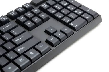 bilgisayar klavyesi beyaz arkaplanda izole edildi