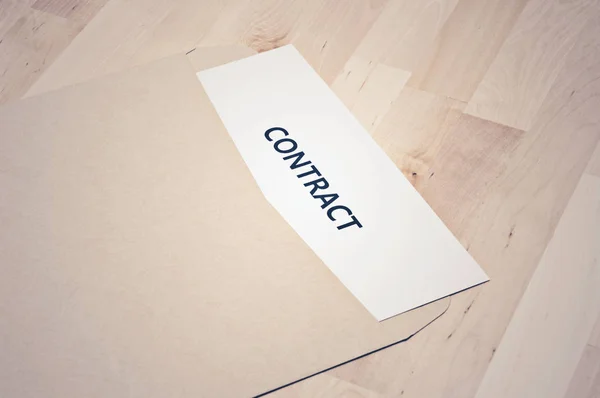 Contract documents and document envelope : Business concept — Stock Photo, Image