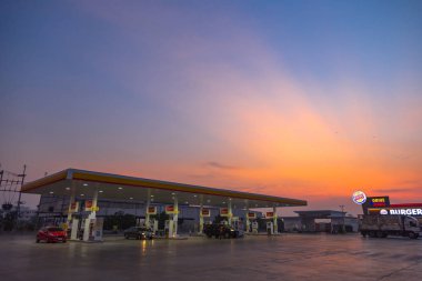 benzin veya gaz istasyonu