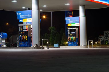 benzin veya gaz istasyonu