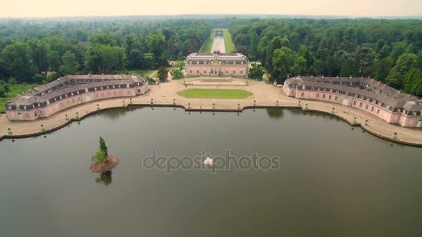 Aerial Dusseldorf Alemania Bajo Castillo y Parque — Vídeos de Stock