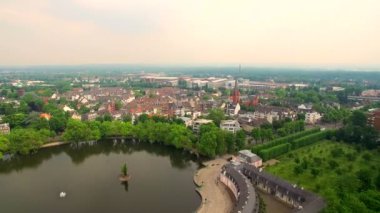 Kale ve Park altında hava Dusseldorf Almanya