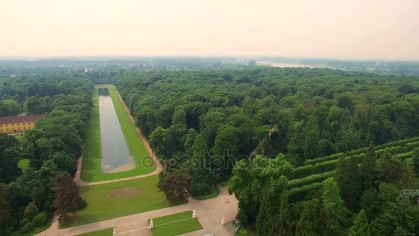 Lotnicze Dusseldorf Niemcy pod zamek i Park — Wideo stockowe