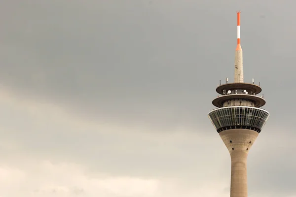 Televizyon Kulesi Düsseldorf Rheinturm
