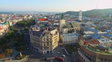 Anteni Old City Lviv, şehrin orta kesiminde, kitap evi