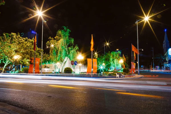 Nha Trang Vietnam Mayo 2015 Tráfico Nocturno Carreteras Ciudad — Foto de Stock