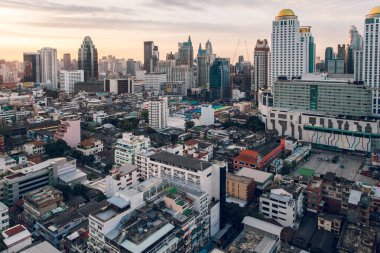 Bangkok, Tayland 20 Ocak 2017. Şafak vakti Bangkok metropolünde.