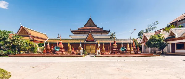 Wat Preah Выпускной Rath Буддийский Храмовый Комплекс Садами Сием Рип — стоковое фото