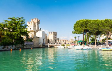 Sirmione Lake Garda, İtalya için kalede