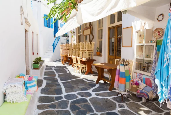Mykonos Adası, Kiklad Adaları, Yunanistan badanalı dar sokak