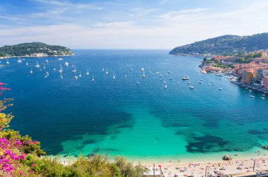 Lüks resort ve bay Cote d'Azur Fransa görünümünü
