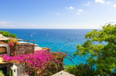Akdeniz Amalfi coast, Campania, İtalya'dan güzel görünüm