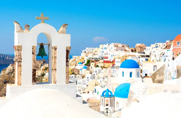 Oia village on Santorini island, Cyclades, Greece — Stock Photo, Image