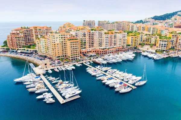 ünlü Port de Fontvieille Monako görüntüleyin
