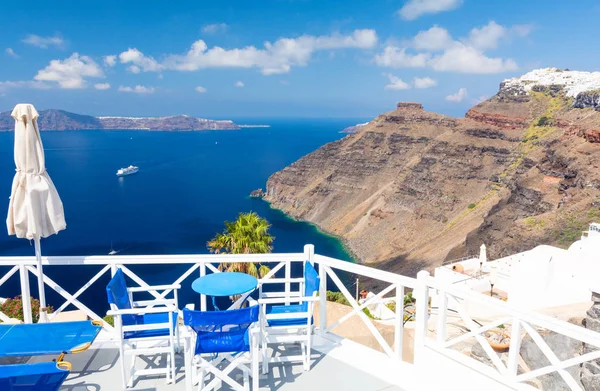 Santorini Island, Kiklad Adaları, Yunanistan Ege Denizi manzaralı Teras