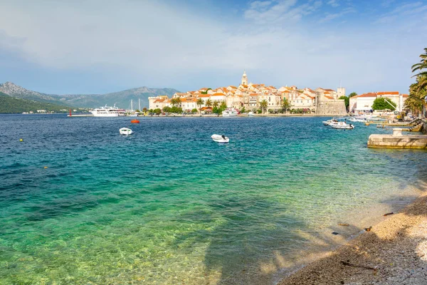 Korcula Eski Şehir Ile Kristal Berraklığında Adriyatik Denizi Dalmaçya Hırvatistan — Stok fotoğraf