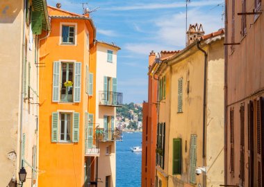 renkli binalar üzerinde Nice riviera, cote d'azur, Güney Fransa Fransız