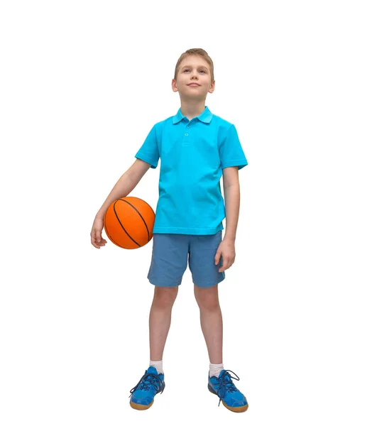 Uśmiechnięty chłopiec koszykówki na białym tle — Zdjęcie stockowe