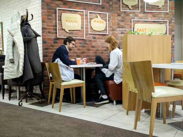 モスクワ, ロシア連邦 - 2017 年 2 月 9 日: 市内中心部のプライム カフェのインテリア. — ストック写真