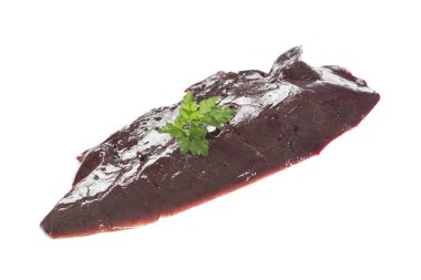 Kuzu ciğer üzerinde beyaz izole maydanoz ile