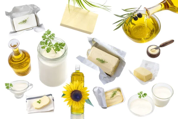 Alimentos Grasas y aceite: conjunto de productos lácteos y aceites y grasas animales sobre un fondo blanco —  Fotos de Stock