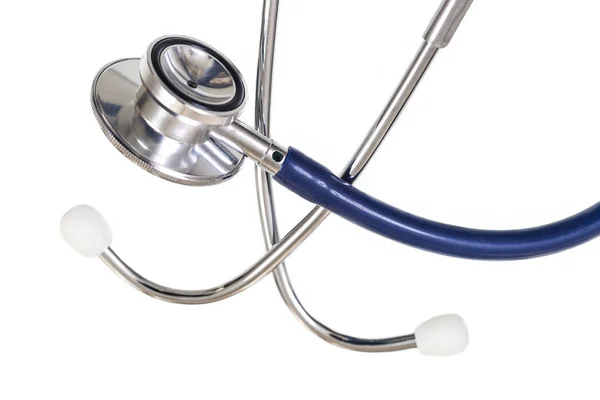 Концепция здоровья. Медицинская концепция: Синий стетоскоп на белом фоне с пространством для текста — стоковое фото