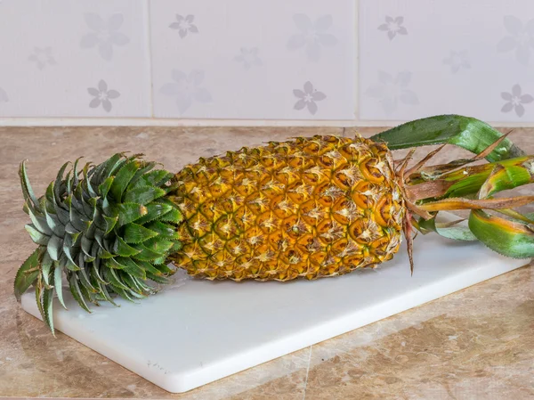 ananas plastik beyaz blok veya yönetim kurulu