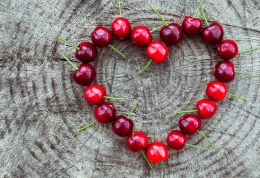 Kalbi kirazdan yapılmış..