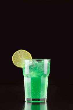 Alkollü kokteyl çubuğu menü