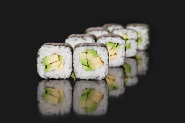 Japon yemek menüsü. Avokado rulo