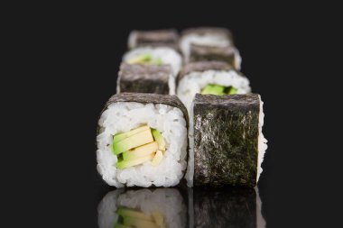 Japon yemek menüsü. Avokado rulo