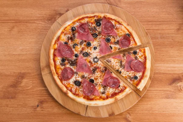Pizza pepperoni para menu — Fotografia de Stock