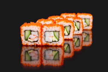 Suşi bar menüsü. California Roll