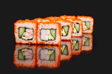 Suşi bar menüsü. California Roll