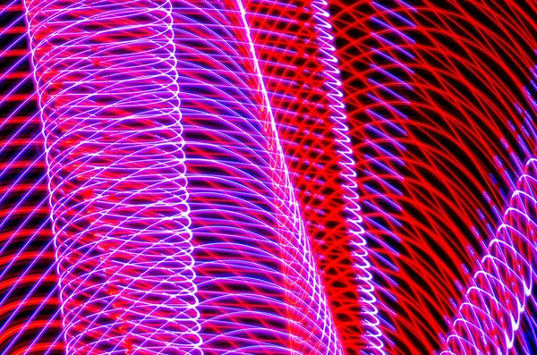 Bulanık sihirli neon ışık ışık efektleri eğri çizgiler